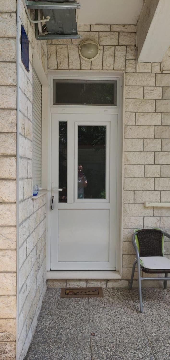 Facade/entrance, View (from property/room), Balcony/Terrace