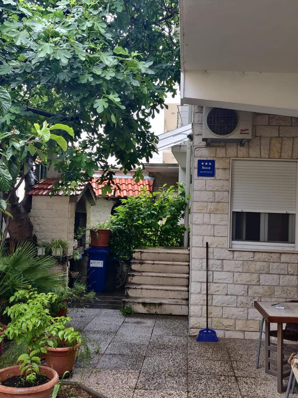 Property building, Day, Garden, View (from property/room), Balcony/Terrace, Garden view
