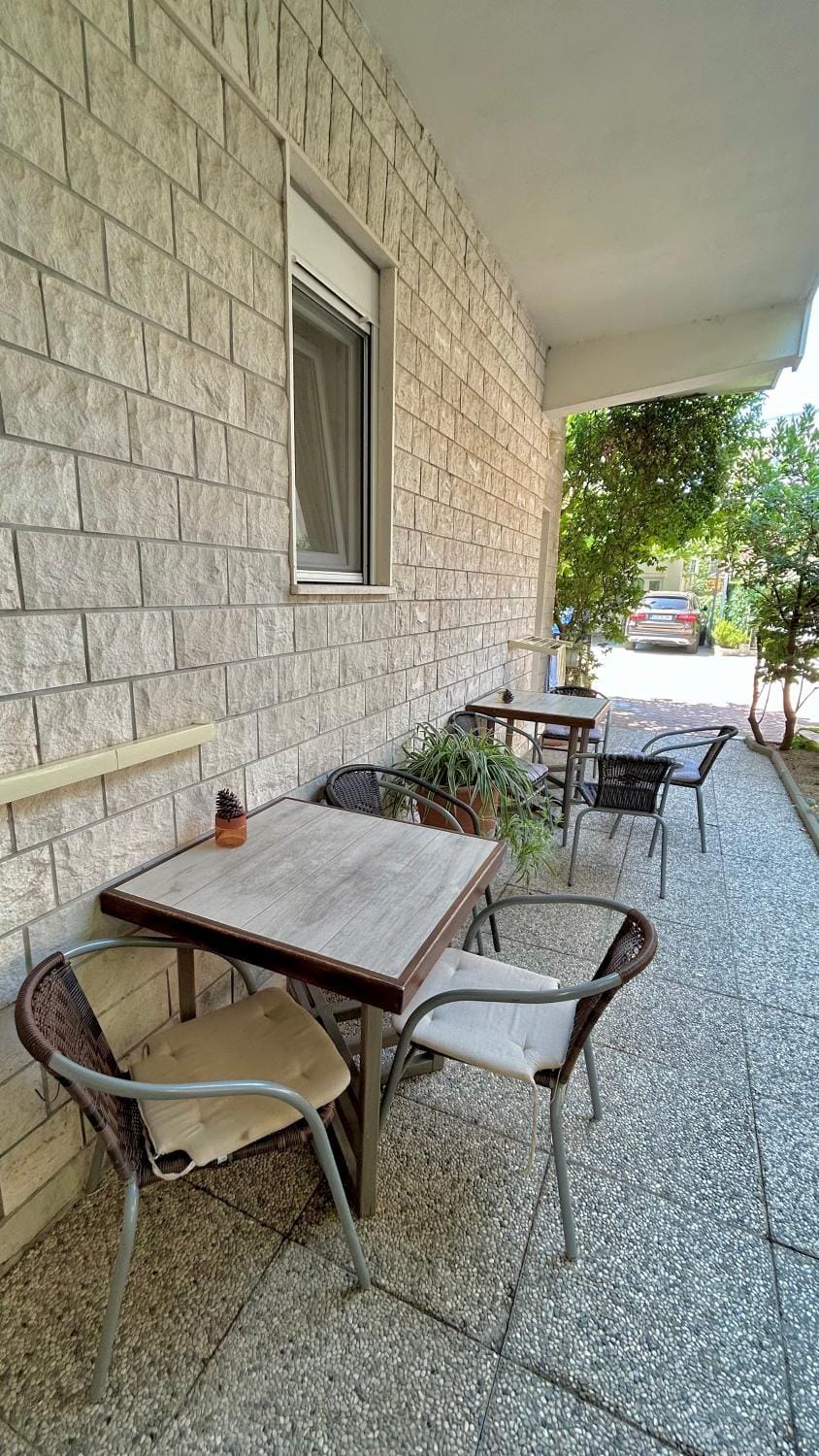 Omis apartment - near beach and town center, ground floor with small garden Apartment in Split-Dalmatia County