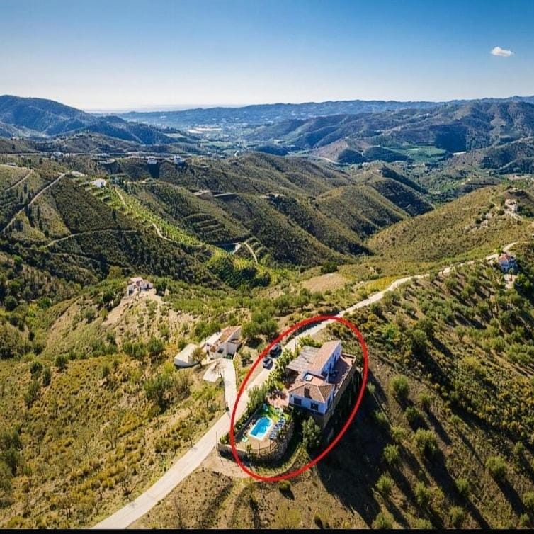 Casa la viña de la tireta Villa in Axarquía