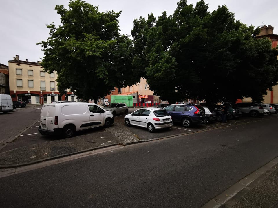 Neighbourhood, Street view, Parking