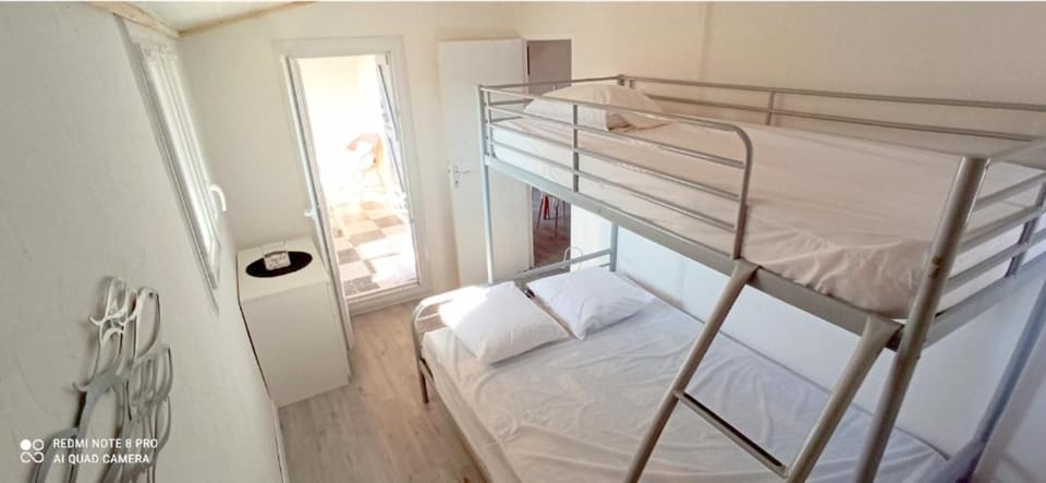 Photo of the whole room, Bedroom, bunk bed