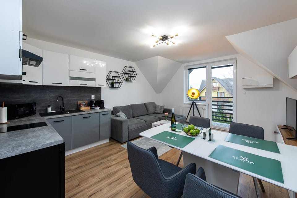 Kitchen or kitchenette, Living room, kitchen