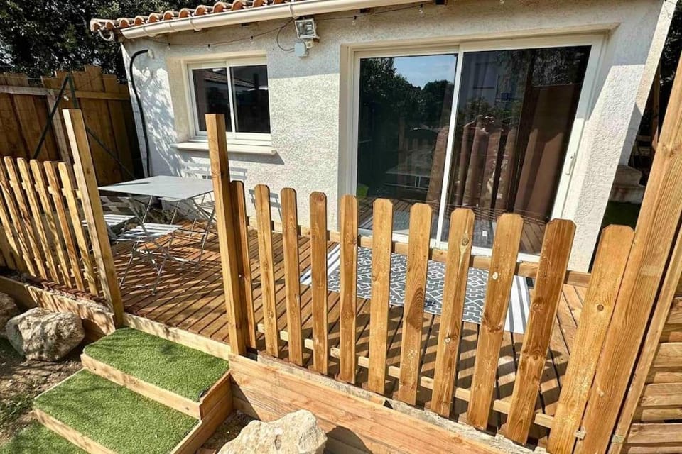 Maisonnette Jacuzzi & Piscine House in Occitanie