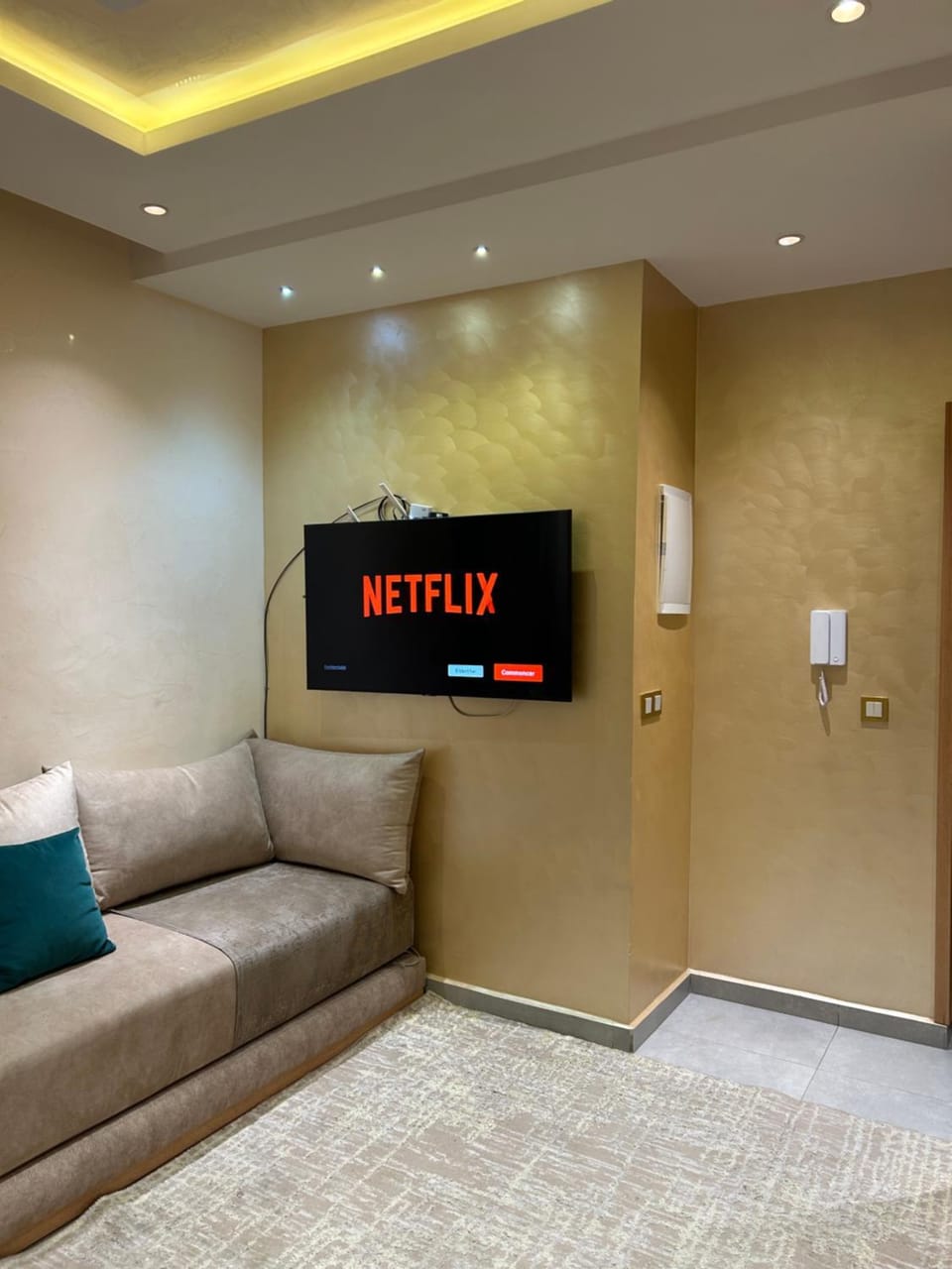Communal lounge/ TV room