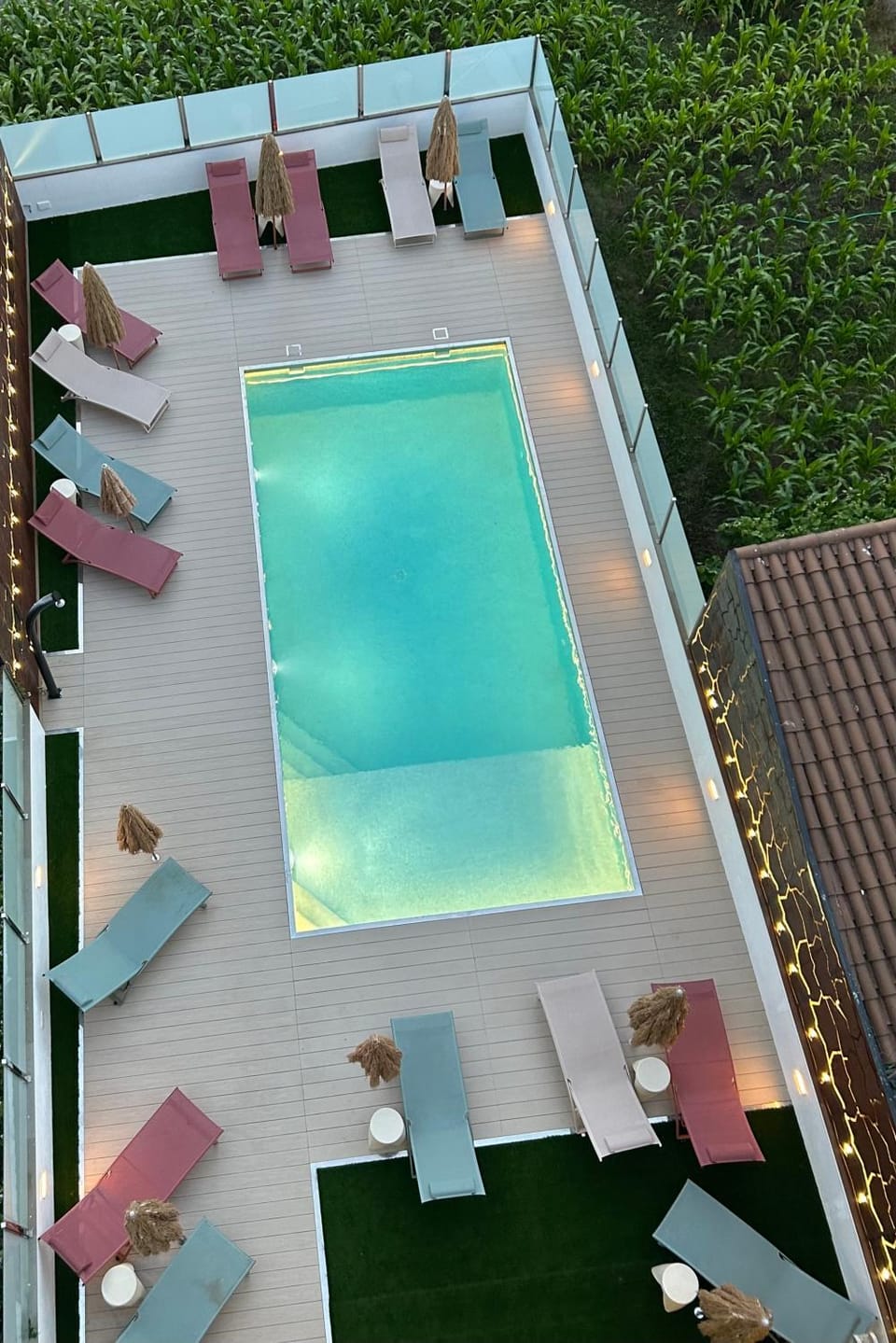 Swimming pool, Swimming pool