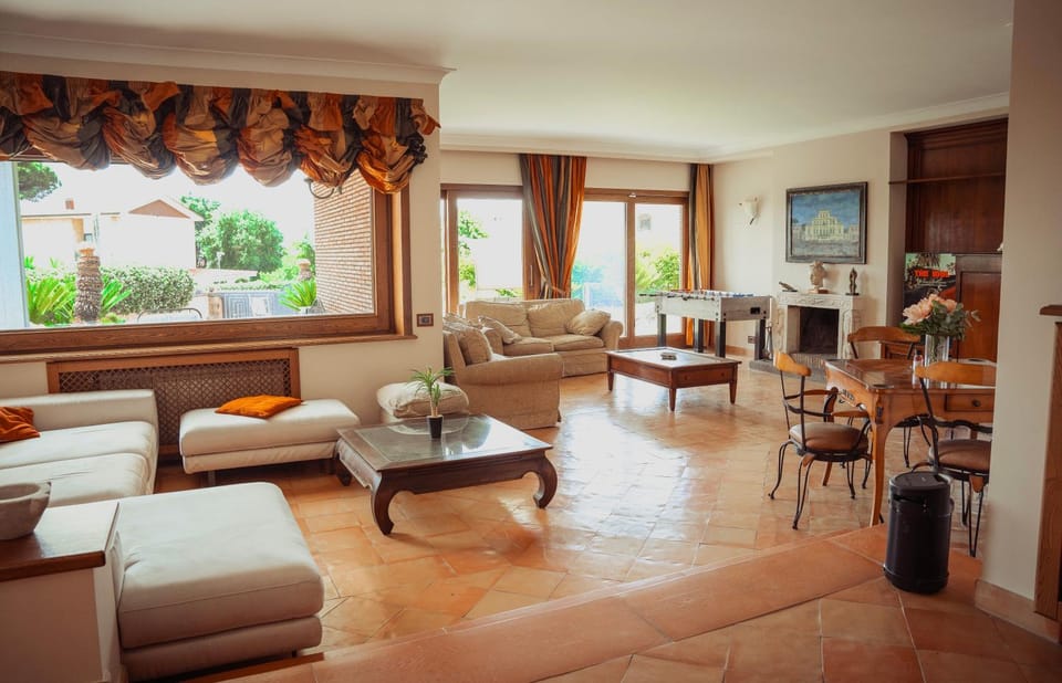 TV and multimedia, Living room, flat iron