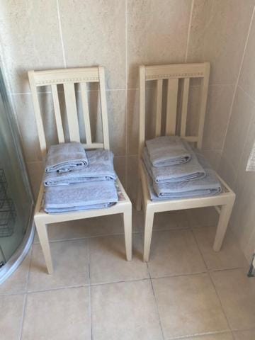 Bathroom, towels