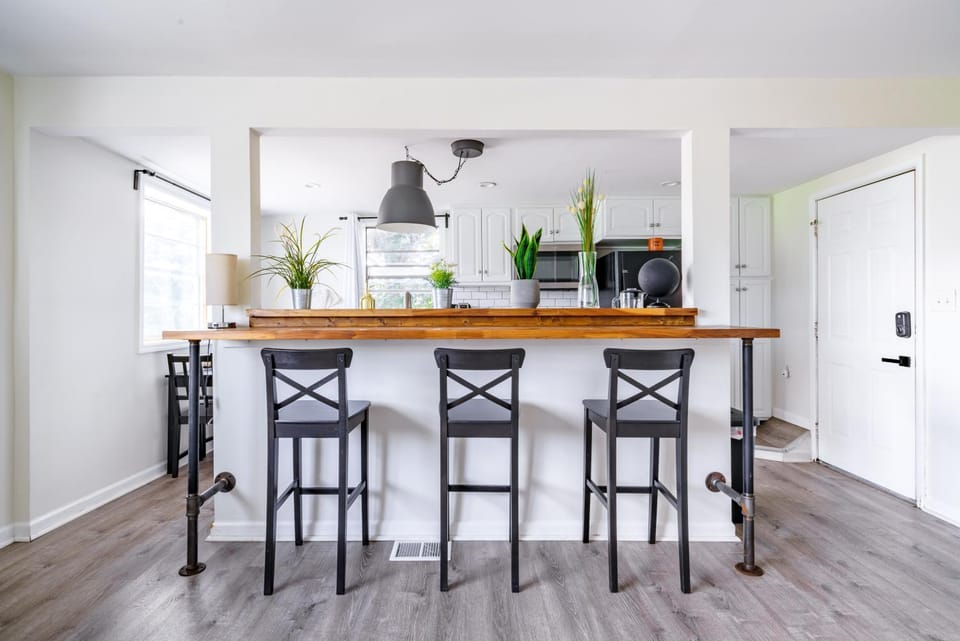 Kitchen or kitchenette, Food and drinks, Dining area, Drinks, minibar