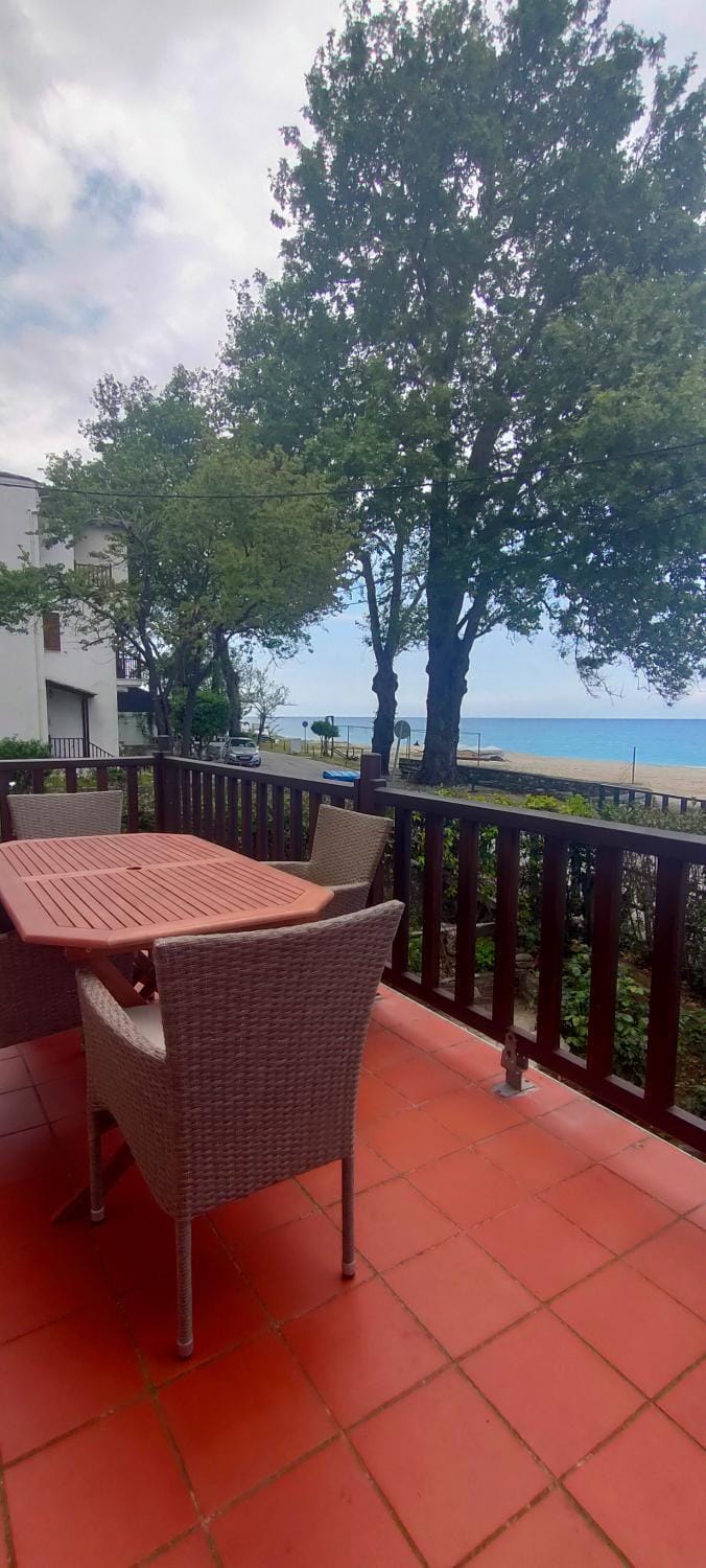 Natural landscape, View (from property/room), Balcony/Terrace, Seating area, Sea view