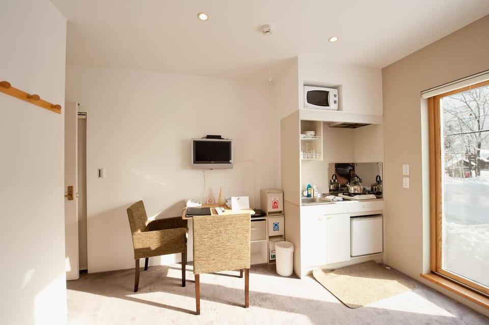 Kitchen or kitchenette, Bedroom