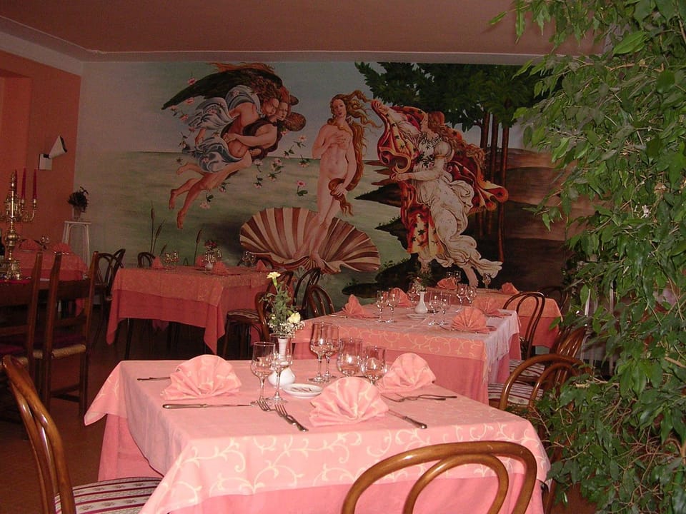 Restaurant/places to eat