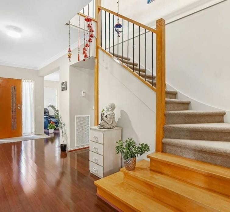 Deluxe Double Room with private shower Bed and Breakfast in Werribee South