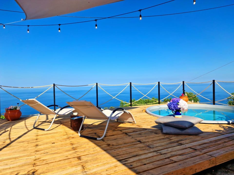 Patio, Day, Natural landscape, View (from property/room), Balcony/Terrace, Pool view, Sea view, Swimming pool, sunbed