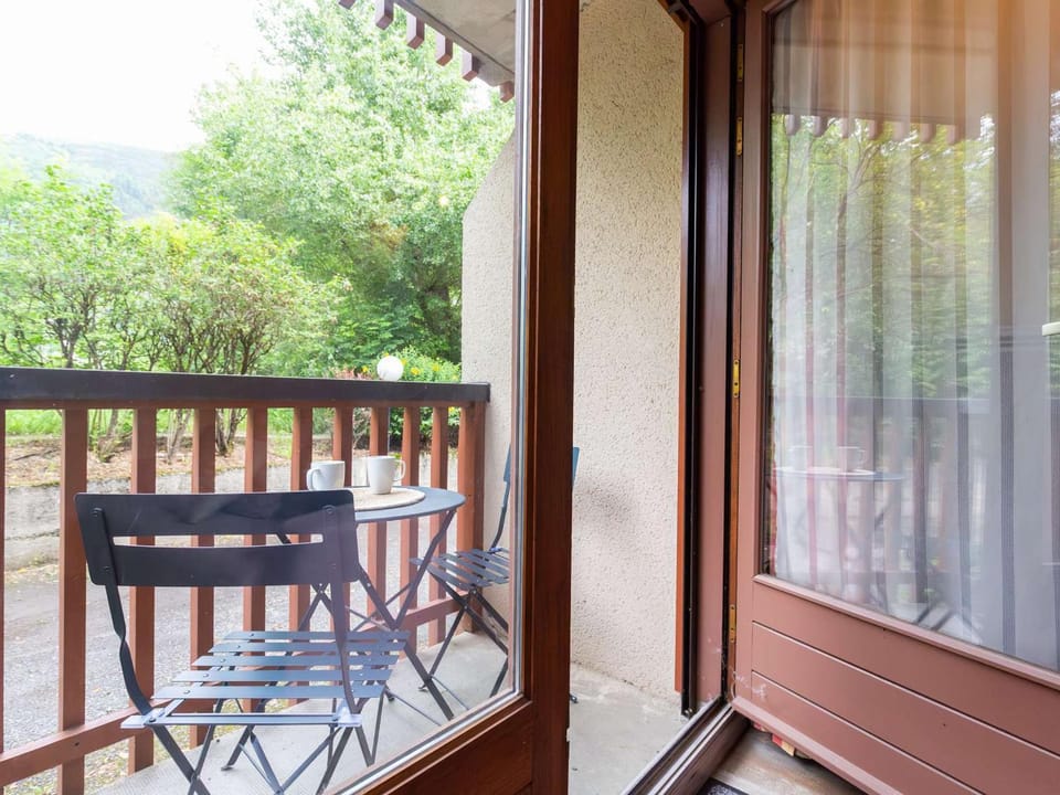 Studio 4 pers à Saint Lary avec Wifi gratuit, balcon sud, jacuzzi, salle de gym, sauna et parking - FR-1-296-470 Apartment in Saint-Lary-Soulan