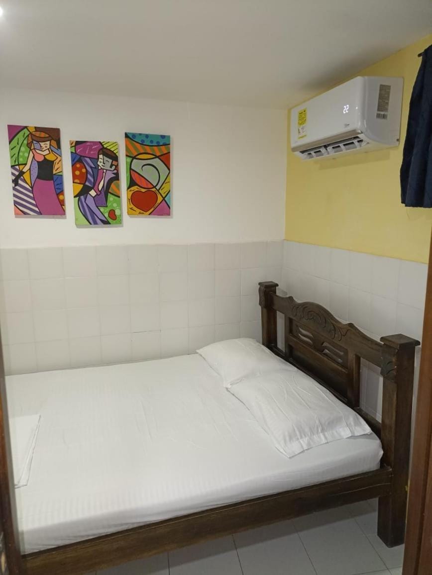 Bedroom, air conditioner