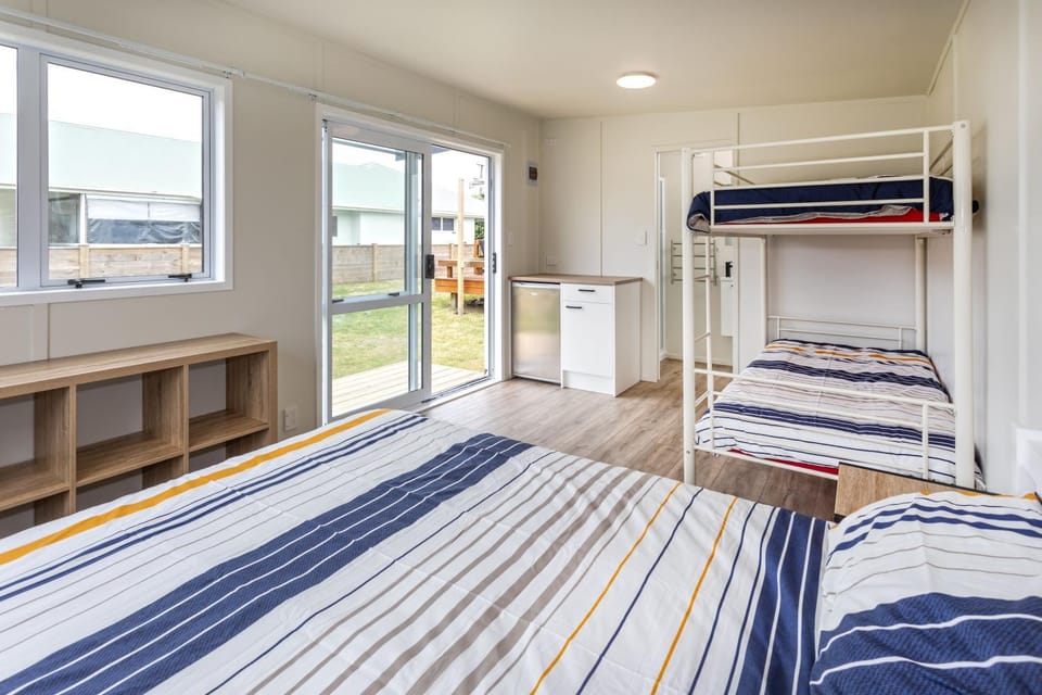 Bed, Photo of the whole room, Bedroom, bunk bed