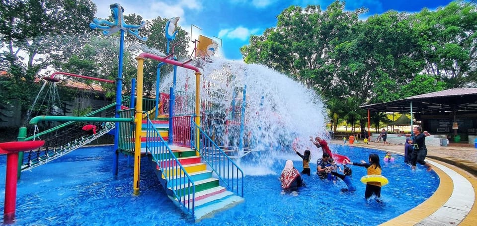 Palace Melaka Top 1 Waterpark Tickets with Unlimited Access by YGM Apartment in Malacca