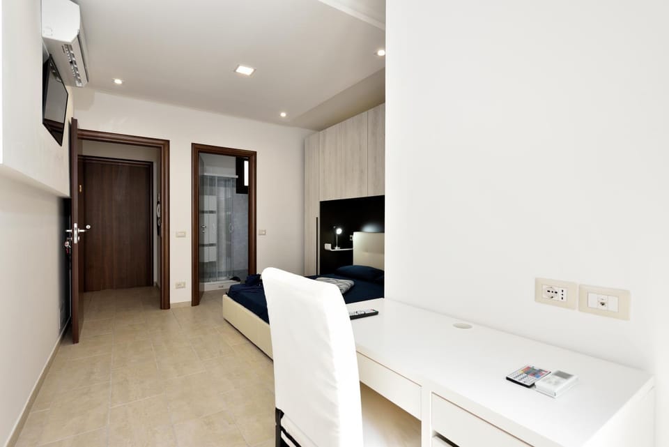 Shower, Bathroom, Bedroom