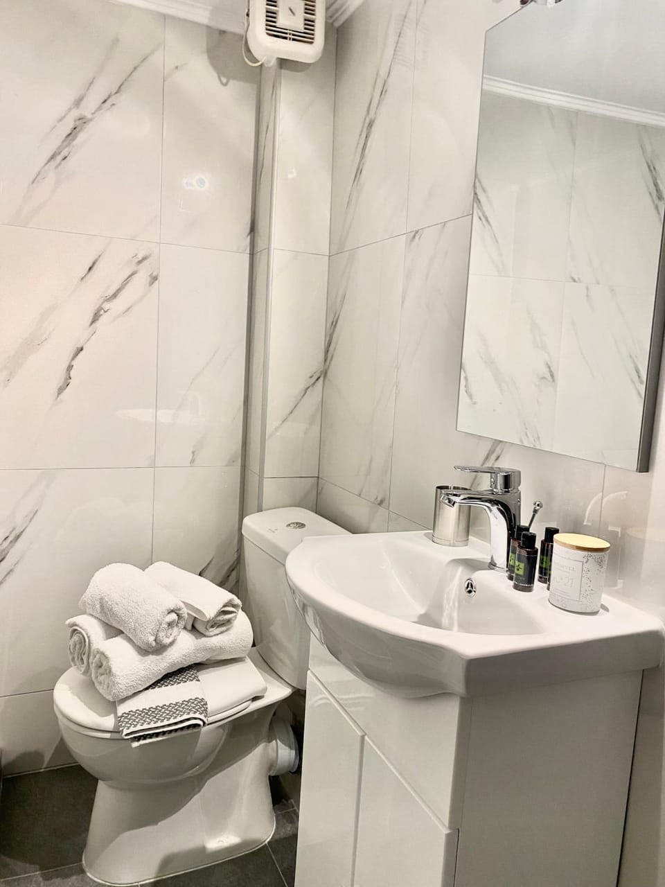 Toilet, Property building