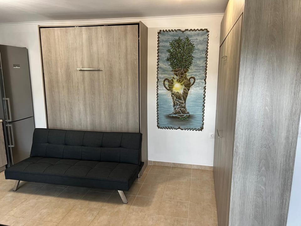 Seating area, wardrobe