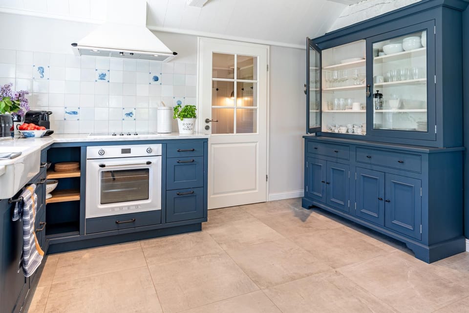 Kitchen or kitchenette, dishwasher, pet friendly, stove