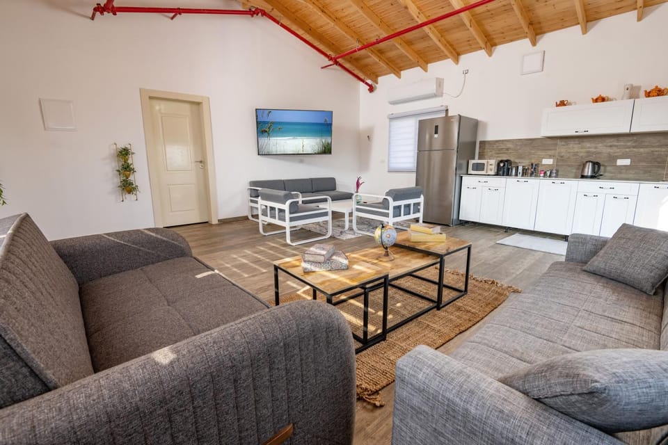 TV and multimedia, Kitchen or kitchenette, Dining area
