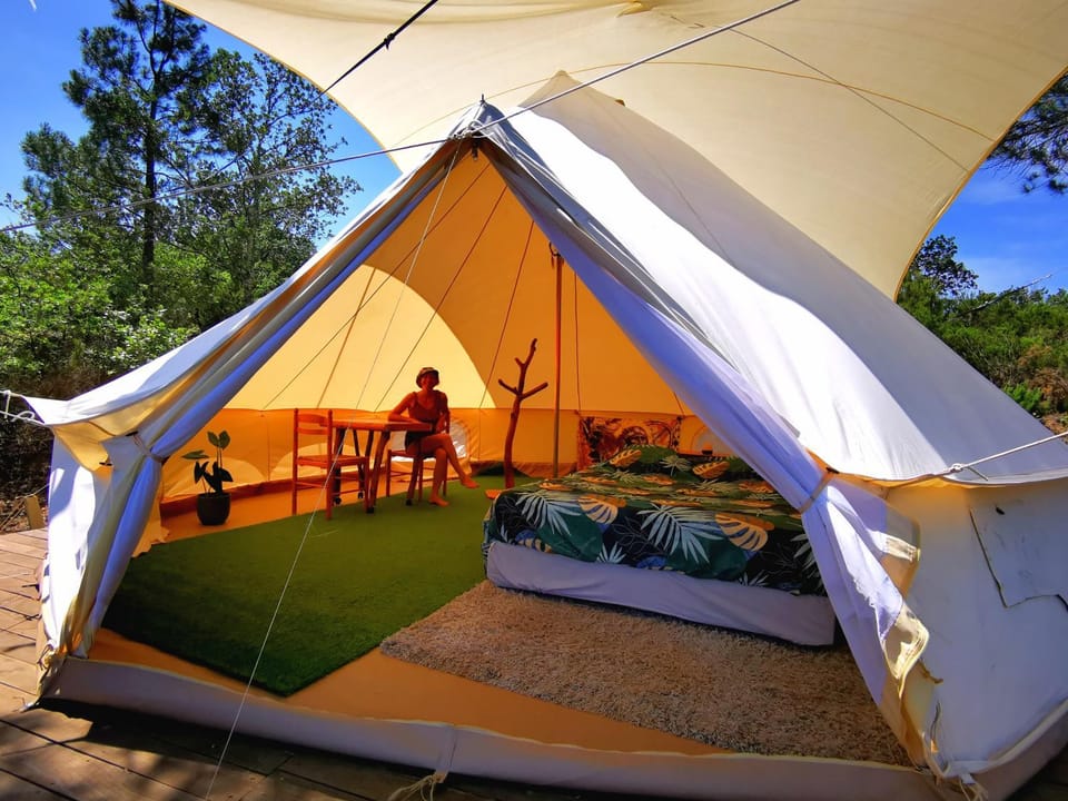 Grande Tente Tipi avec magnifique vue Luxury tent in Catalonia