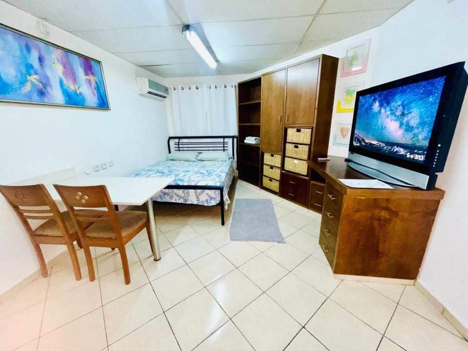 TV and multimedia, Living room, Dining area, air conditioner