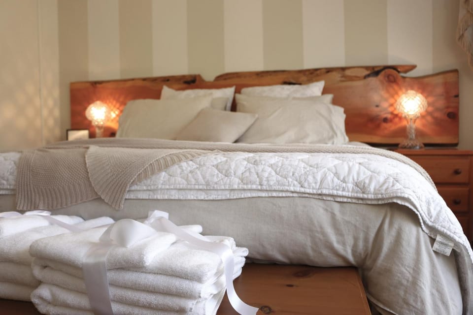 Bed, Bedroom, VIP, wedding