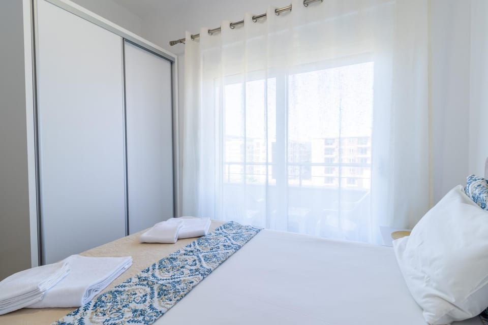 Bed, Photo of the whole room, Bedroom, towels, wardrobe