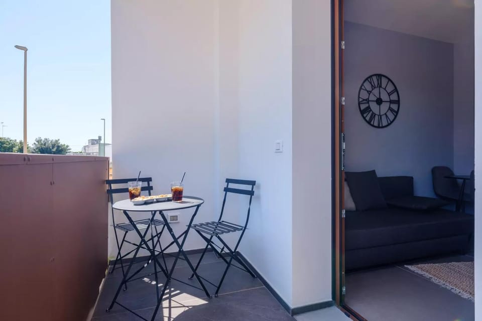 Day, View (from property/room), Balcony/Terrace, Seating area, Dining area