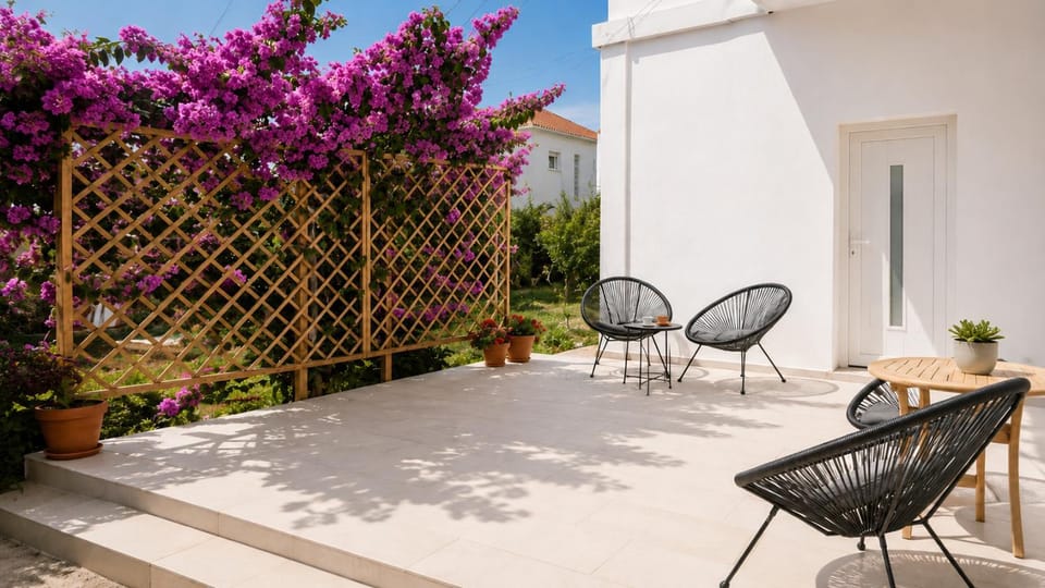 Patio, Day, Garden, View (from property/room), Balcony/Terrace, Seating area, Garden view, sunbed