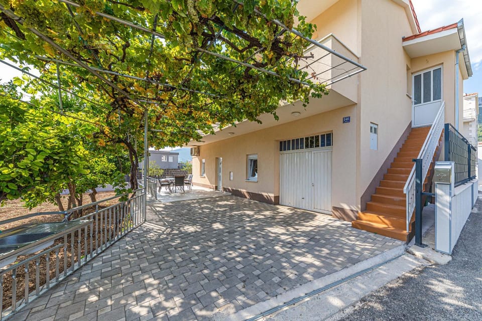 Green oasis Apartment in Šibenik-Knin County, Croatia