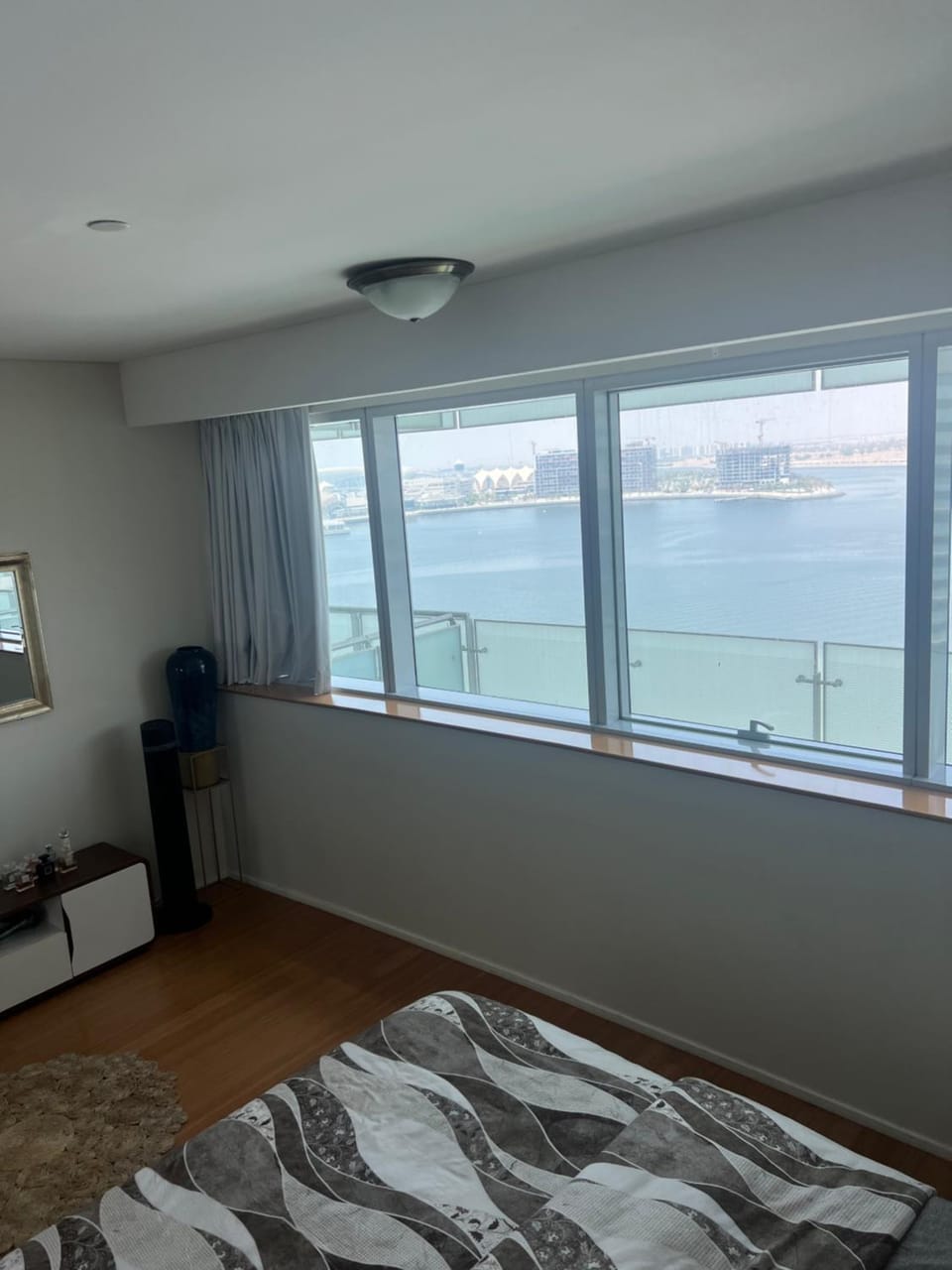 Luxury private sea view room Apartment in Abu Dhabi