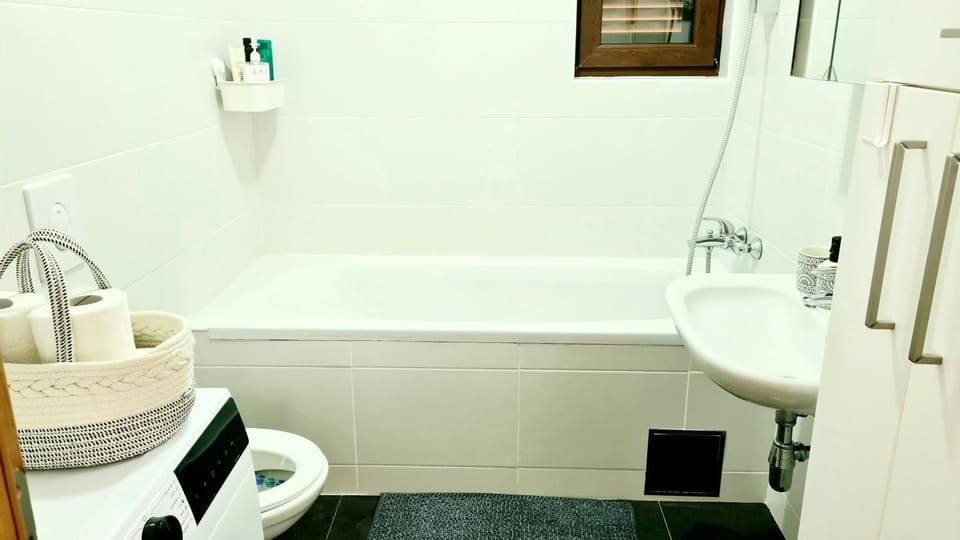 Bathroom, Bath