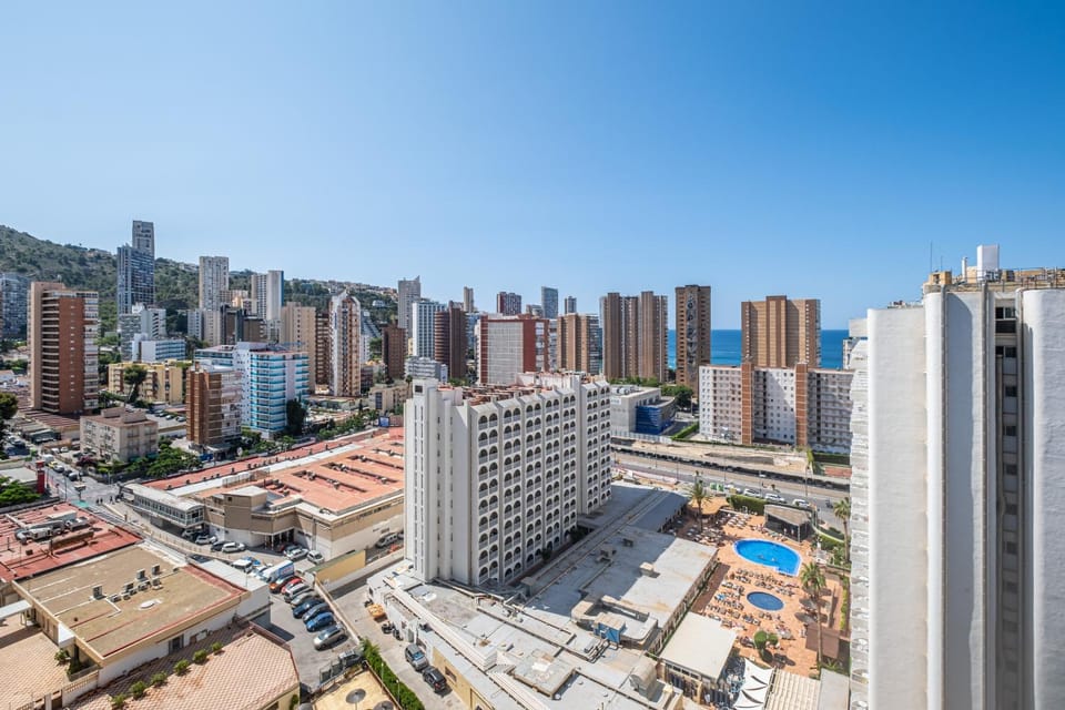 Day, Neighbourhood, Natural landscape, City view, Mountain view, Sea view, Street view, Location
