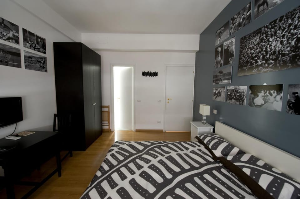 The Photos Room B&B Bed and Breakfast in Rome