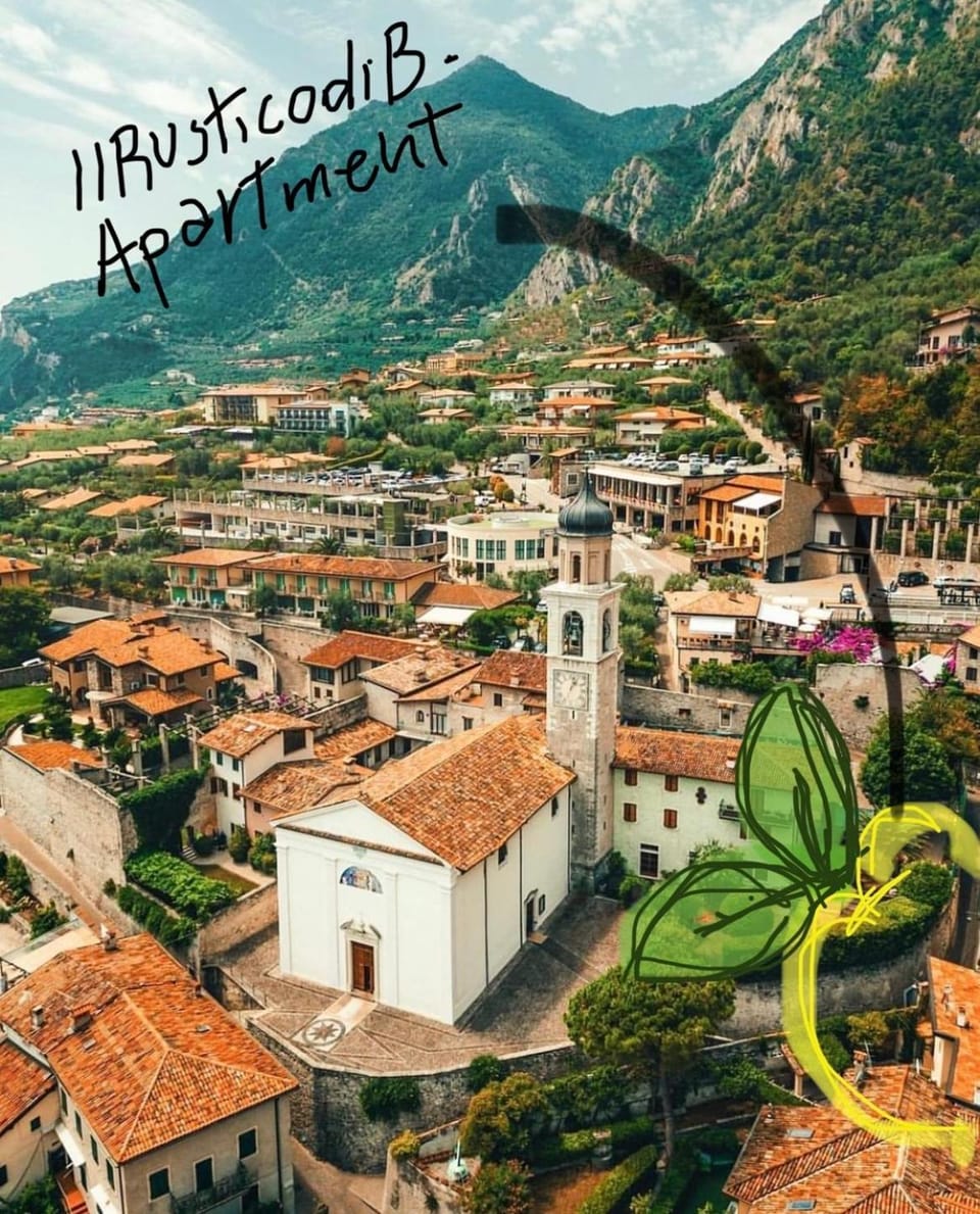 Nearby landmark, Bird's eye view, City view