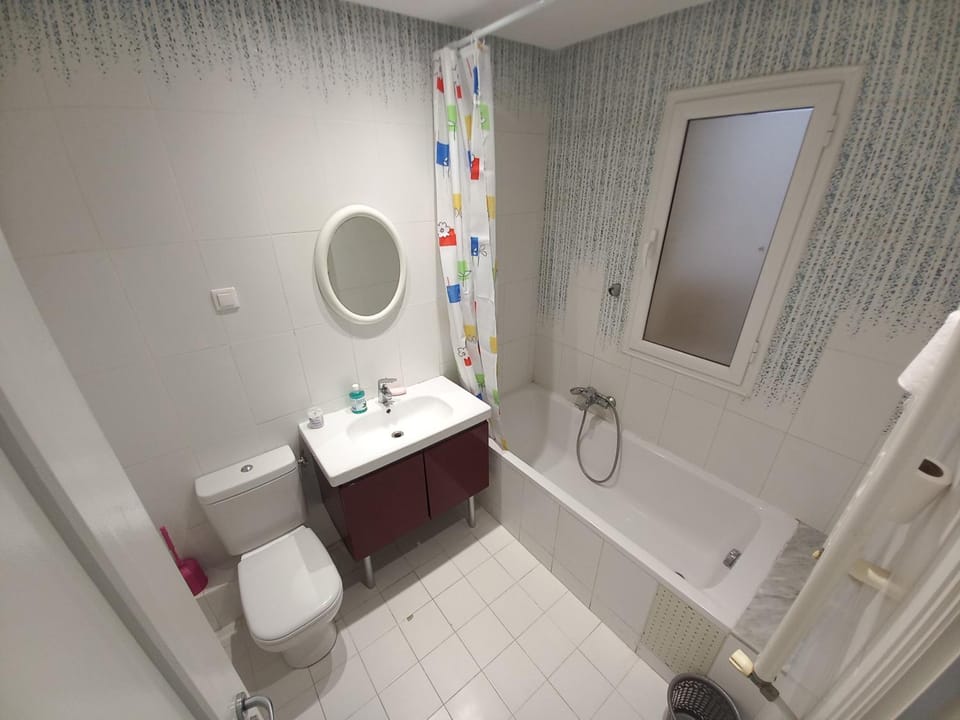 Shower, Toilet, Bathroom, Bath