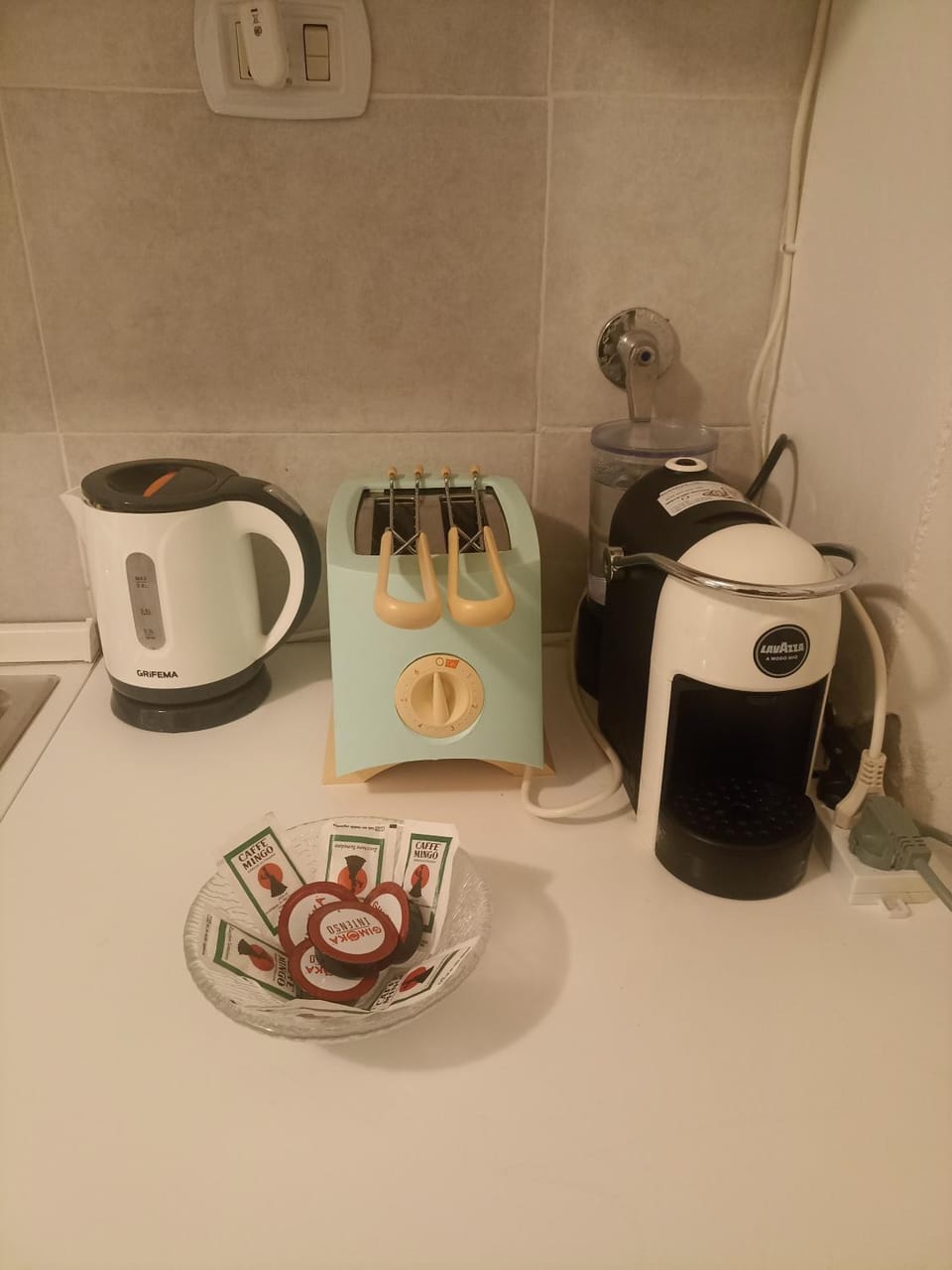 Coffee/tea facilities, Kitchen or kitchenette, toaster
