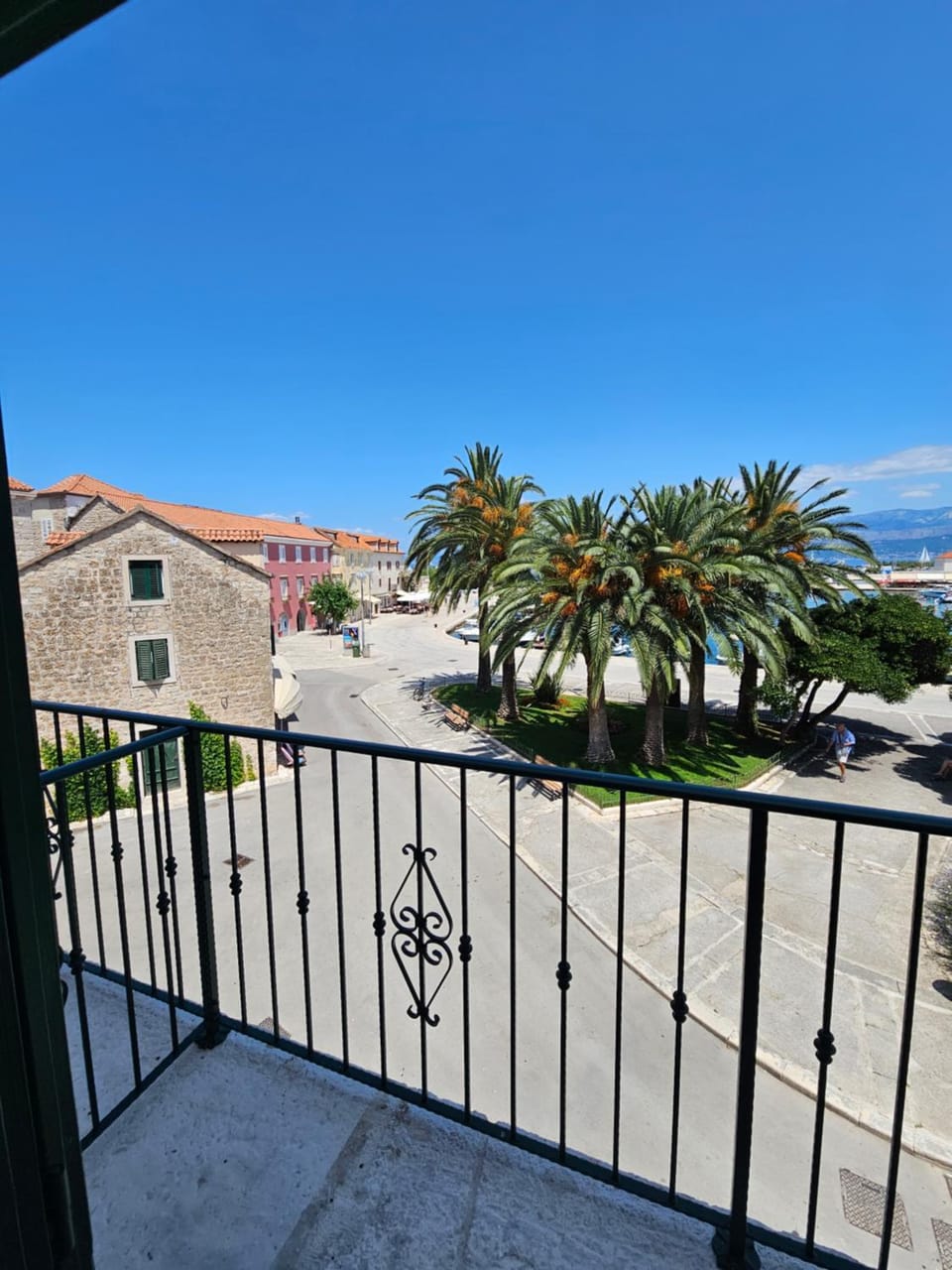 Property building, Natural landscape, View (from property/room), Balcony/Terrace, Balcony/Terrace, Sea view