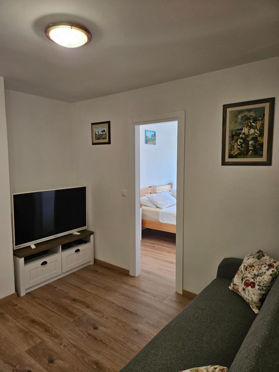 Communal lounge/ TV room, TV and multimedia, Living room, Seating area