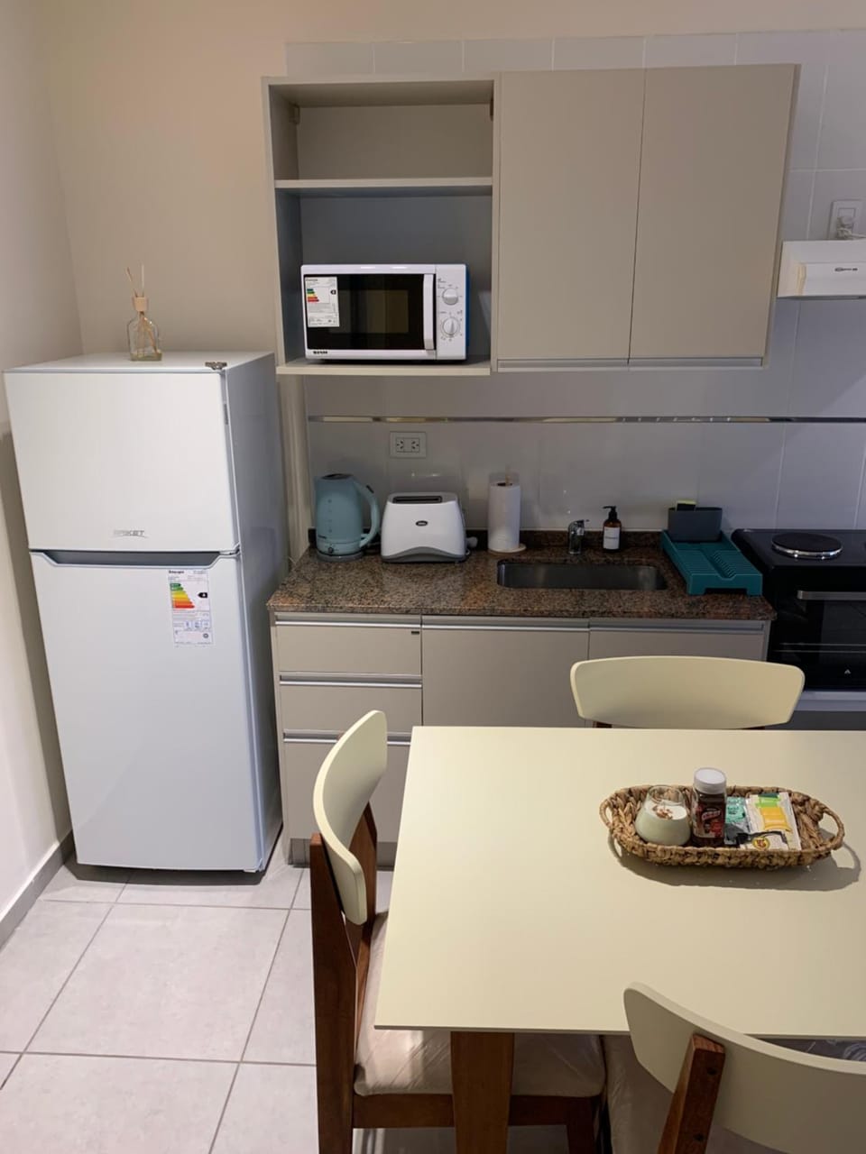 Kitchen or kitchenette, Food, minibar, pet friendly, stove, toaster
