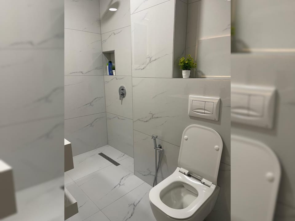 Marra’s Rooms Apartment in Tirana County, Albania