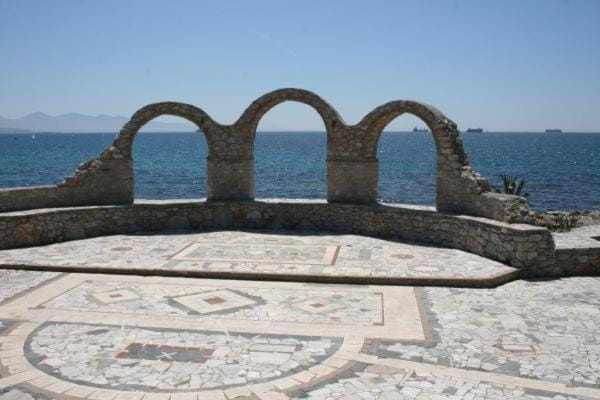 Nearby landmark, Natural landscape, Landmark view, Sea view