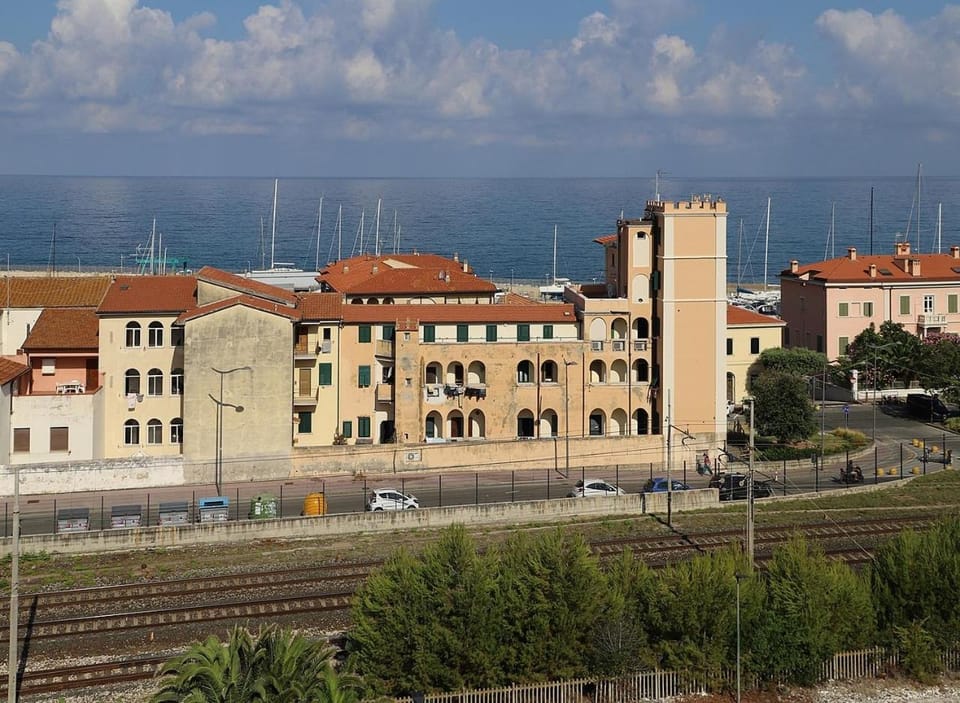 Property building, Bird's eye view