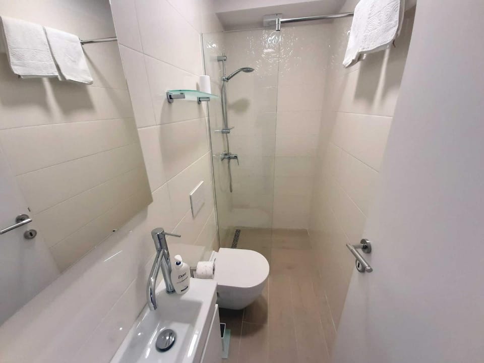 Shower, Toilet, Bathroom