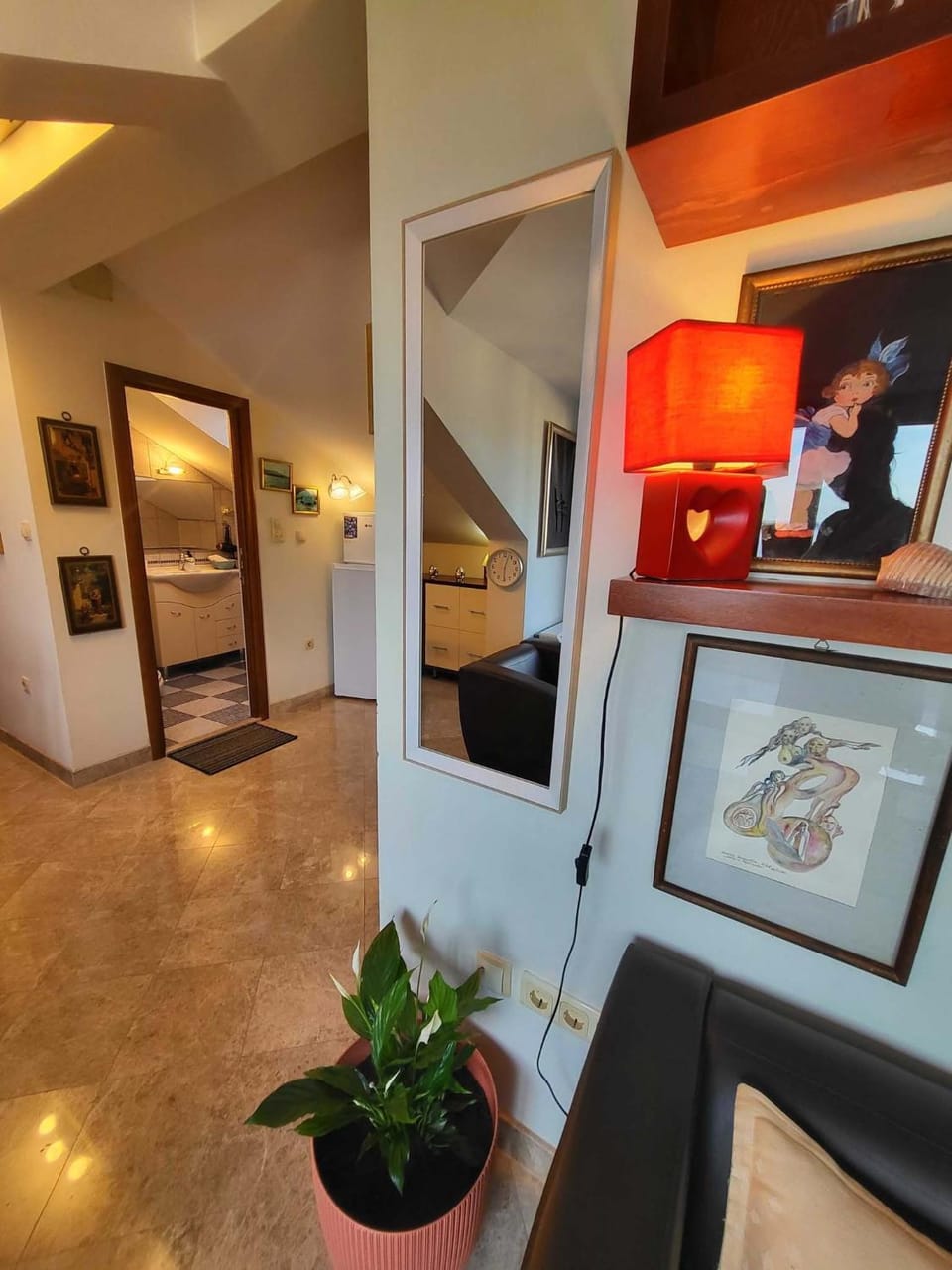 Photo of the whole room