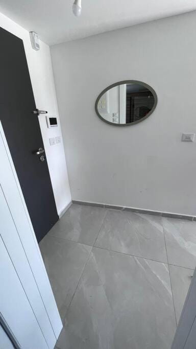 New Large STUDIO flat in Tel Aviv 47 Apartment in Tel Aviv-Yafo